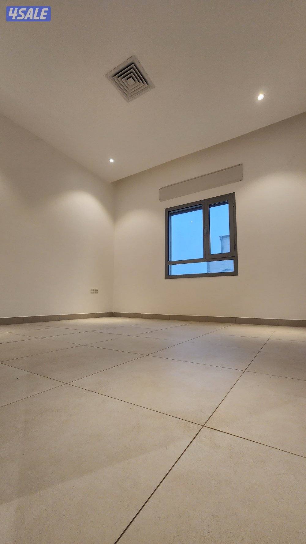 شقة VIP للإيجار منطقة الشهداء 3 غرف5