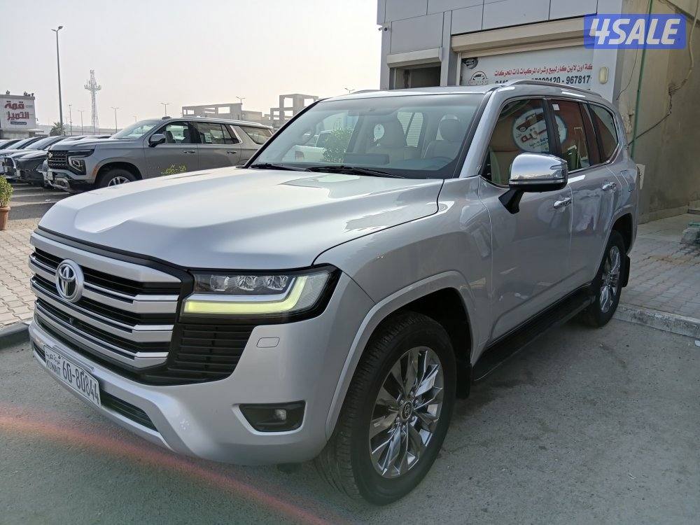 لاندكروزر VX موديل 2022 صبغ الوكالة شرط الفحص بالكامل1