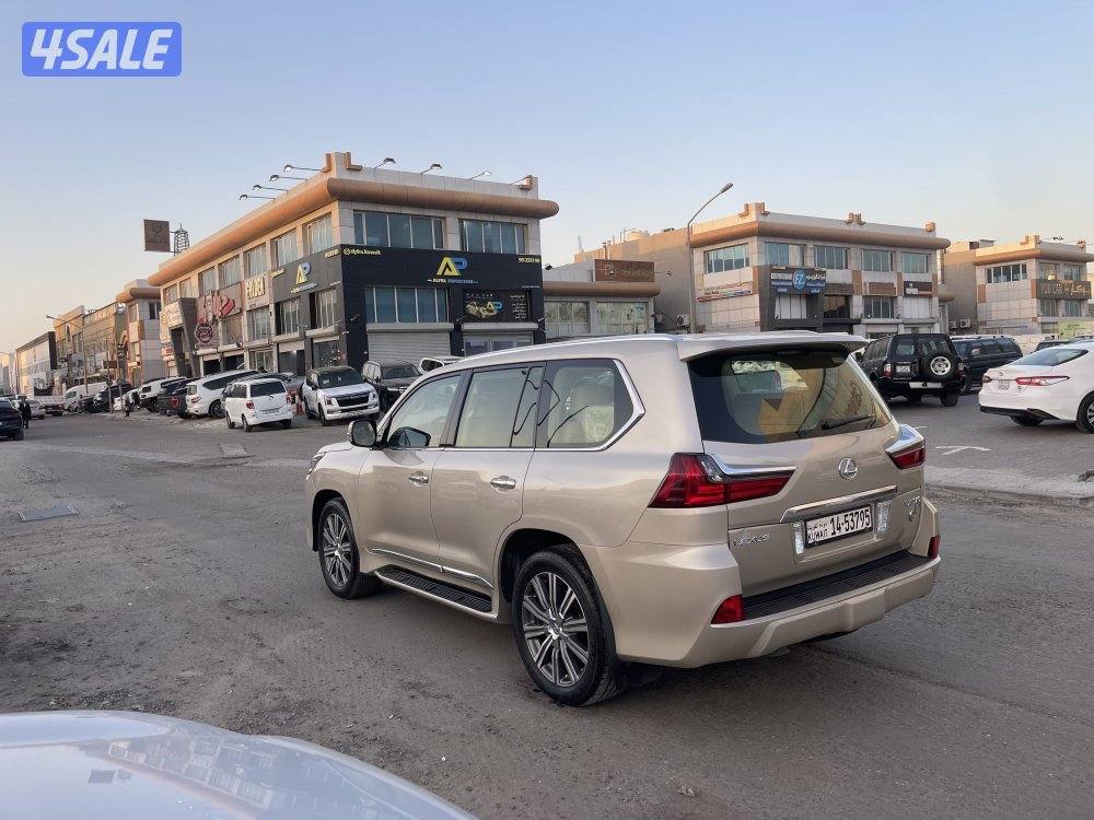 البيع لكزس LX570. مديل ٢٠١٦ شرط الفحص قير مكينه شاصي بدي يوجد ق٢0