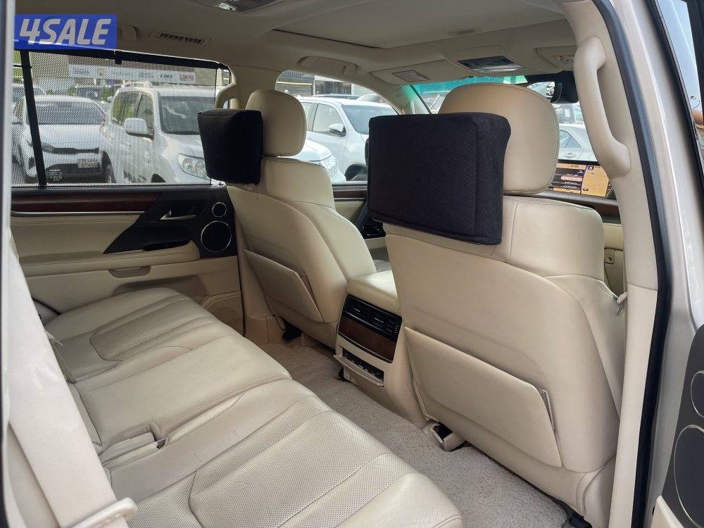 البيع لكزس LX570. مديل ٢٠١٦ شرط الفحص قير مكينه شاصي بدي يوجد ق٢6