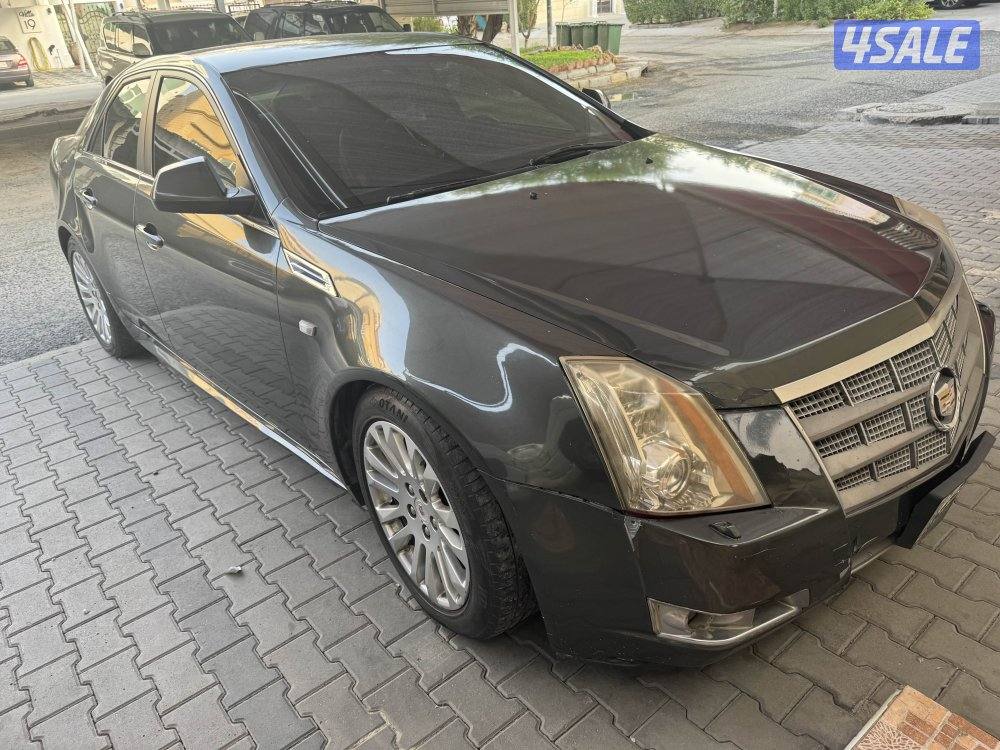 للبيع كاديلاك cts موديل 2010 بحاله جيده1