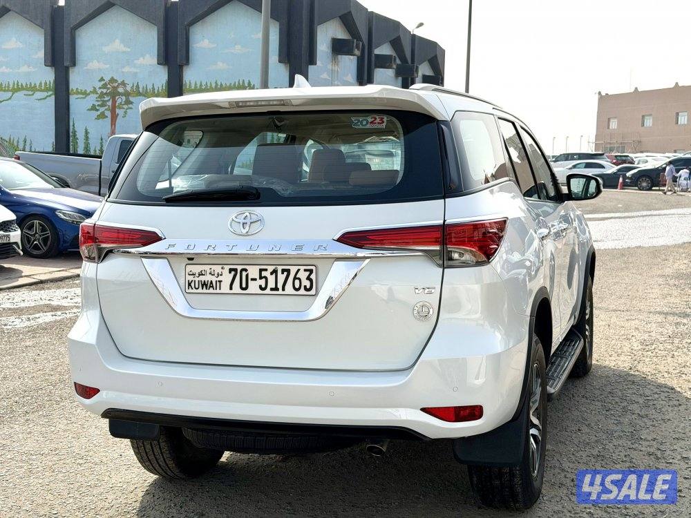 تويوتا فورتنر 2023 الساير 6 سلندر ديل قير2