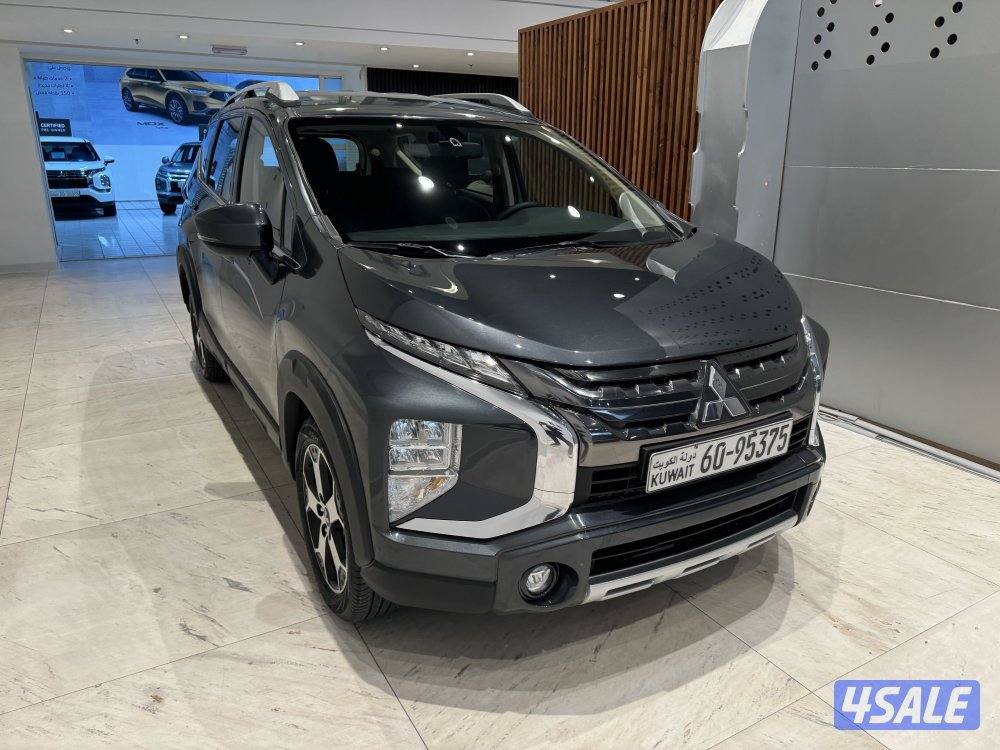 Mitsubishi Xpander cross0