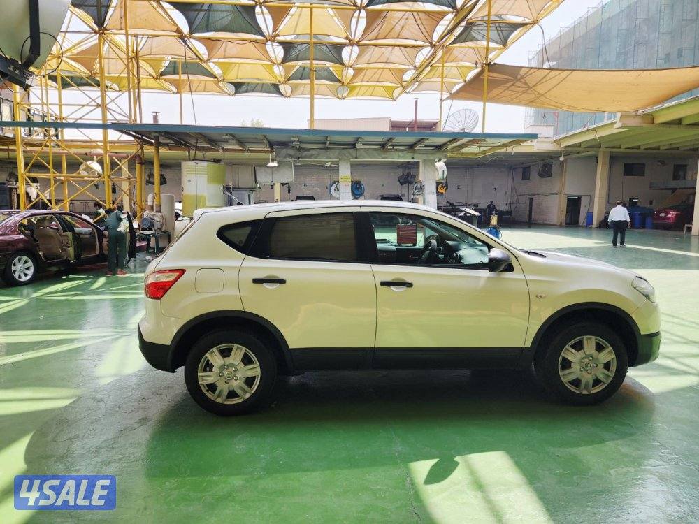 Nissan Qashqai 2013 SE - Rumaithiya5