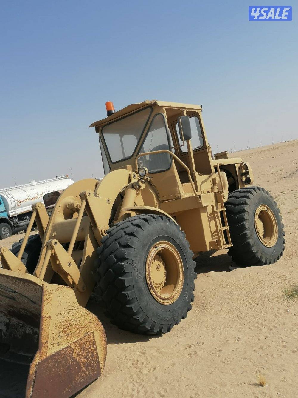 نساف رمل وصلبوخ وحمولة انقاض وسماد وتربه زراعيه واسفلت مع الشغل9