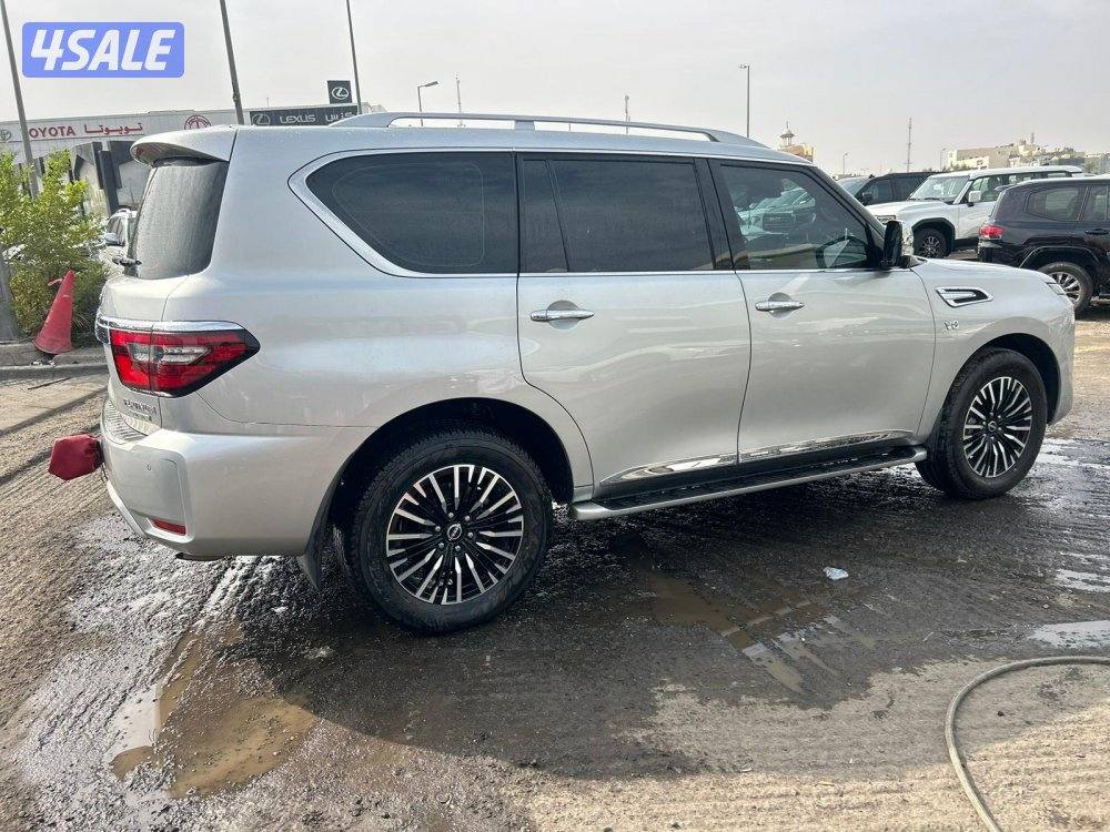 نيسان باترول بلاتنيوم .V83