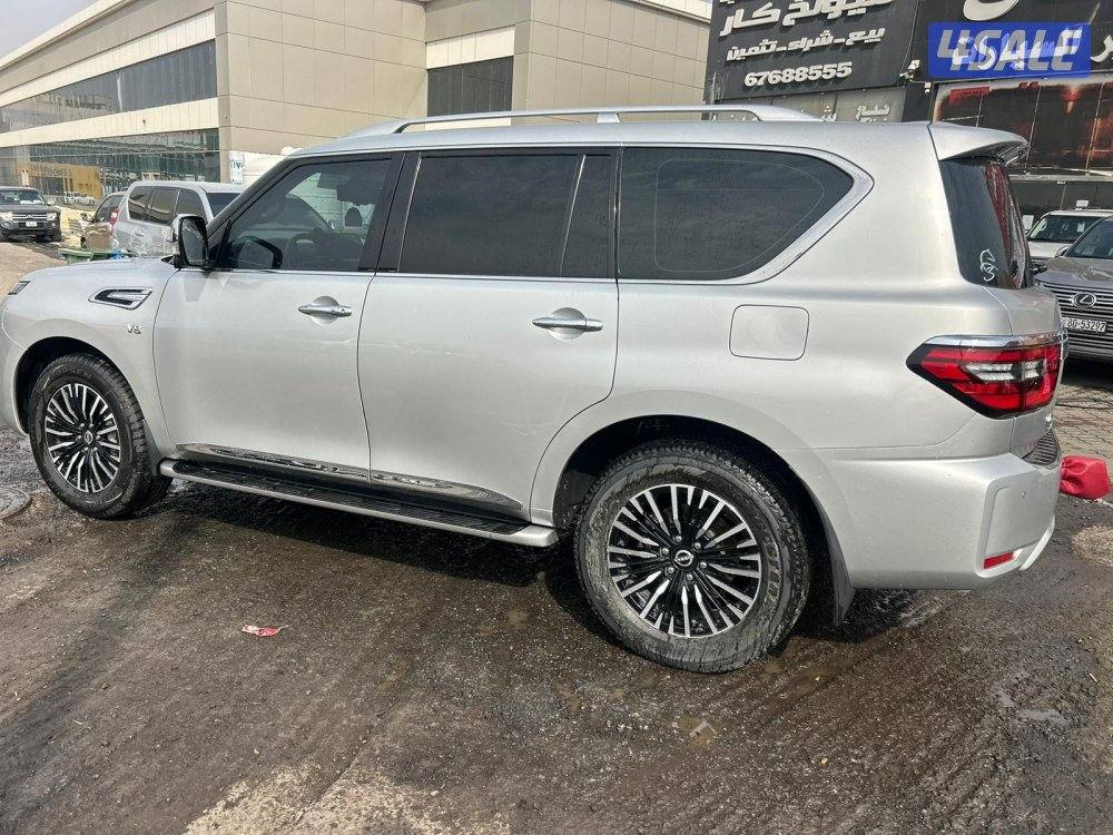 نيسان باترول بلاتنيوم .V82