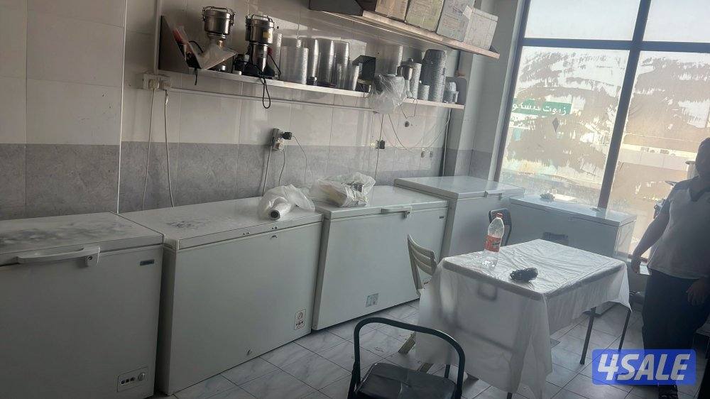 للأيجار محل بالدور الاول اسواق القرين مجهز يصلح مطبخ مساحته 95 متر م4