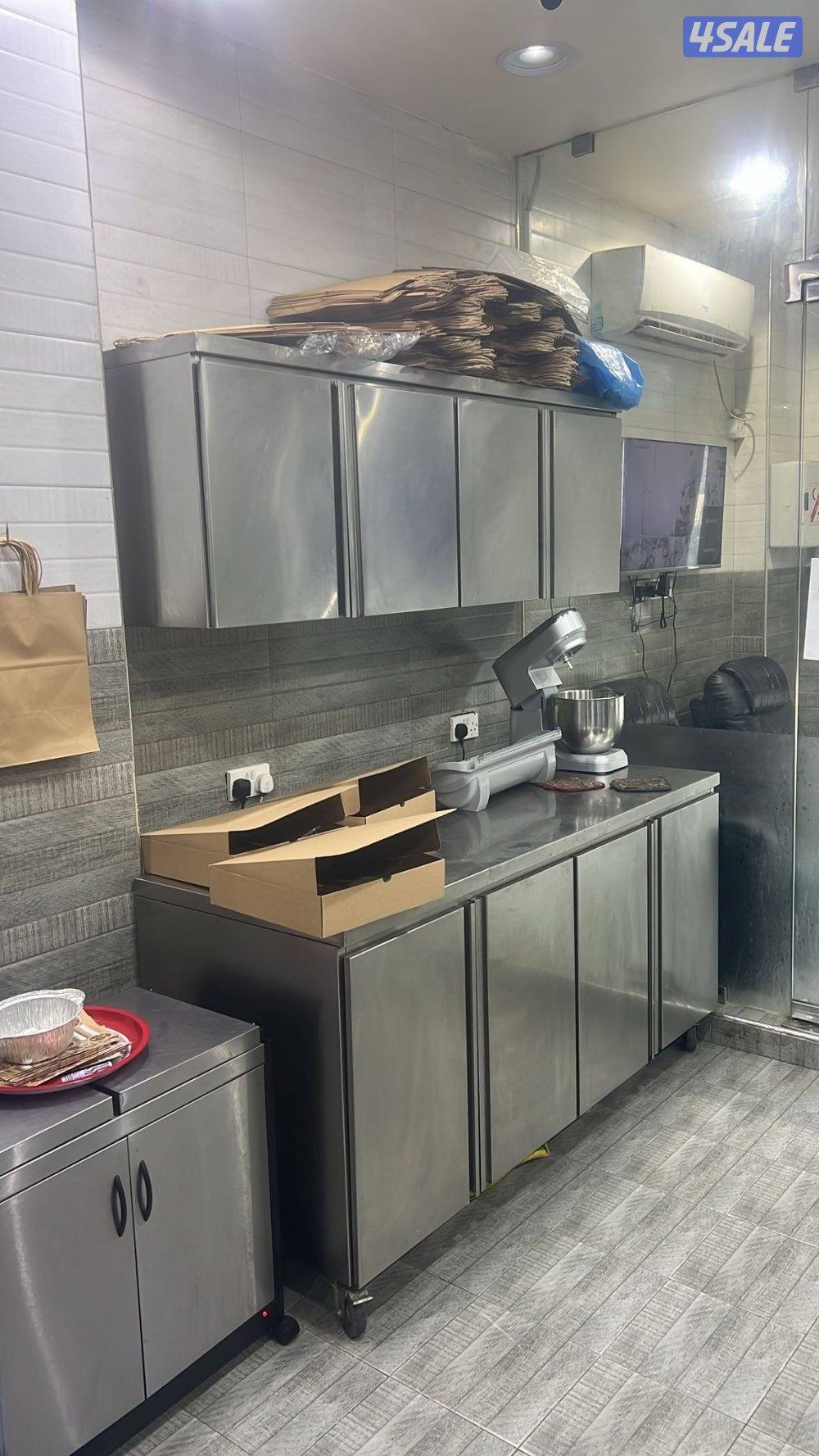 للأيجار محل بالدور الاول اسواق القرين مجهز يصلح مطبخ مساحته 95 متر م6