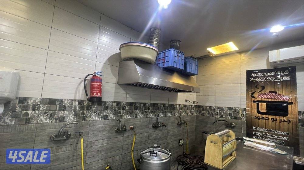 للأيجار محل بالدور الاول اسواق القرين مجهز يصلح مطبخ مساحته 95 متر م11
