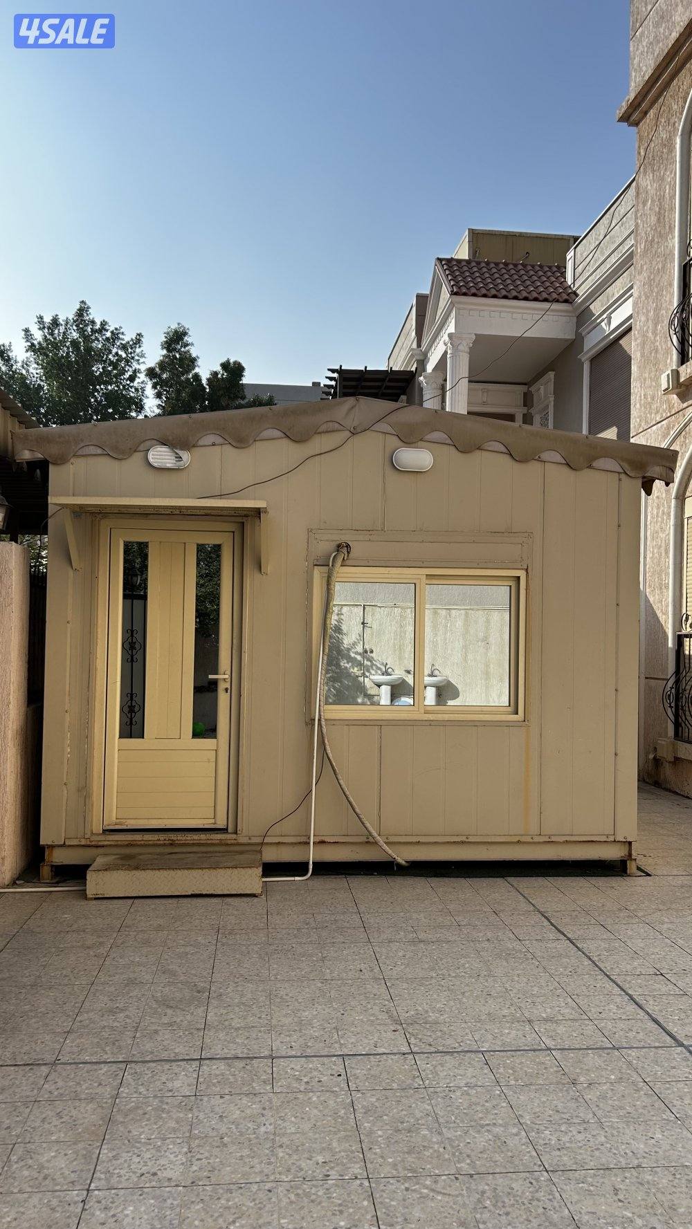 للبيع ديوانية متنقلة ساندويتش بانيل مقاس 6x40