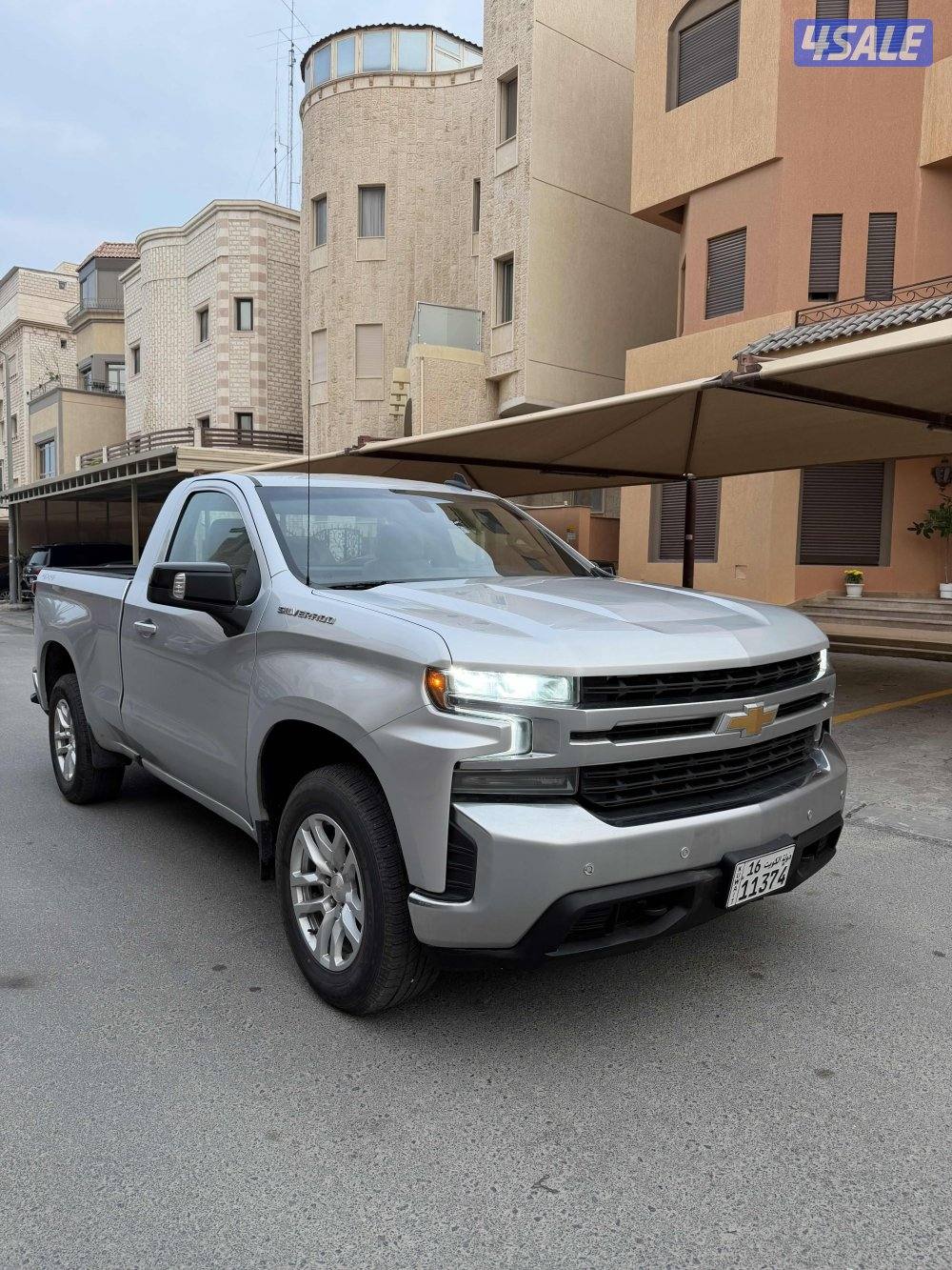 شيفرولية سلفرادو دبل قير 1500 LT شرط الفحص ماعدا قطعتين تجميلي0