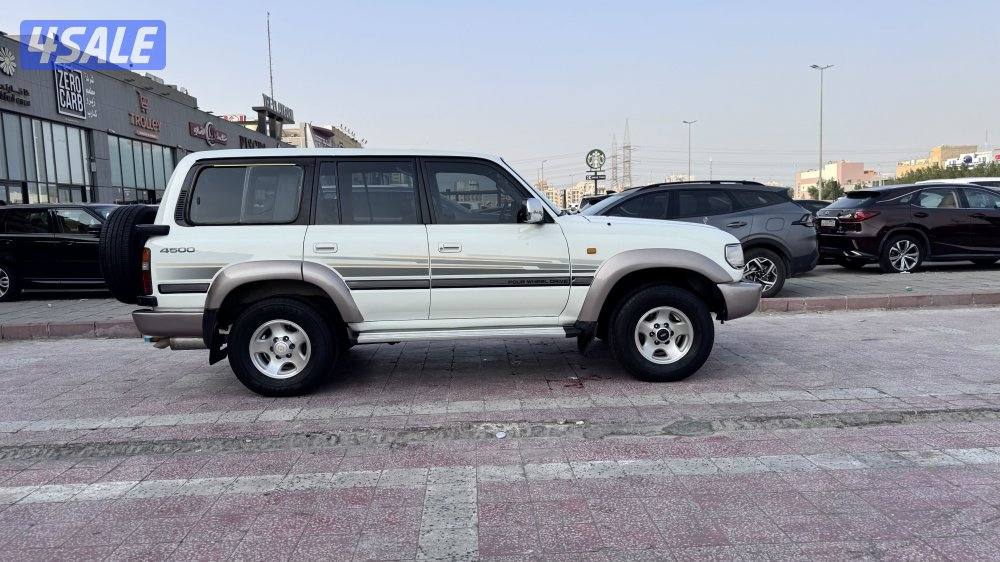 للبيع لاند كروزر موديل ١٩٩٧0