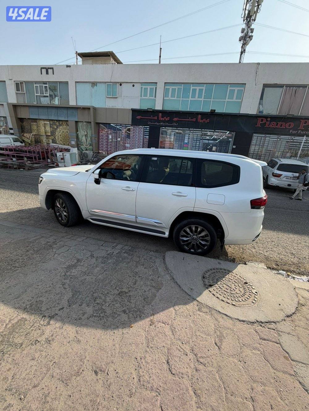 للبيع تويوتا لاند كروزر GXR موديل 20232