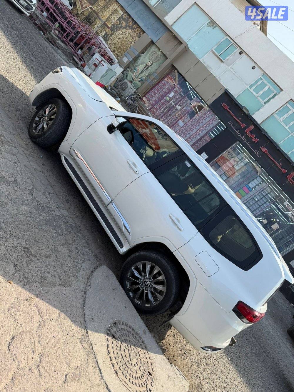 للبيع تويوتا لاند كروزر GXR موديل 20233