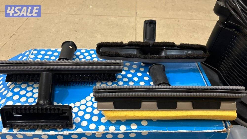 مكنسة غسيل للفرسه و المخدات و الكنب و الارضيه و مع جميع أغراضها3