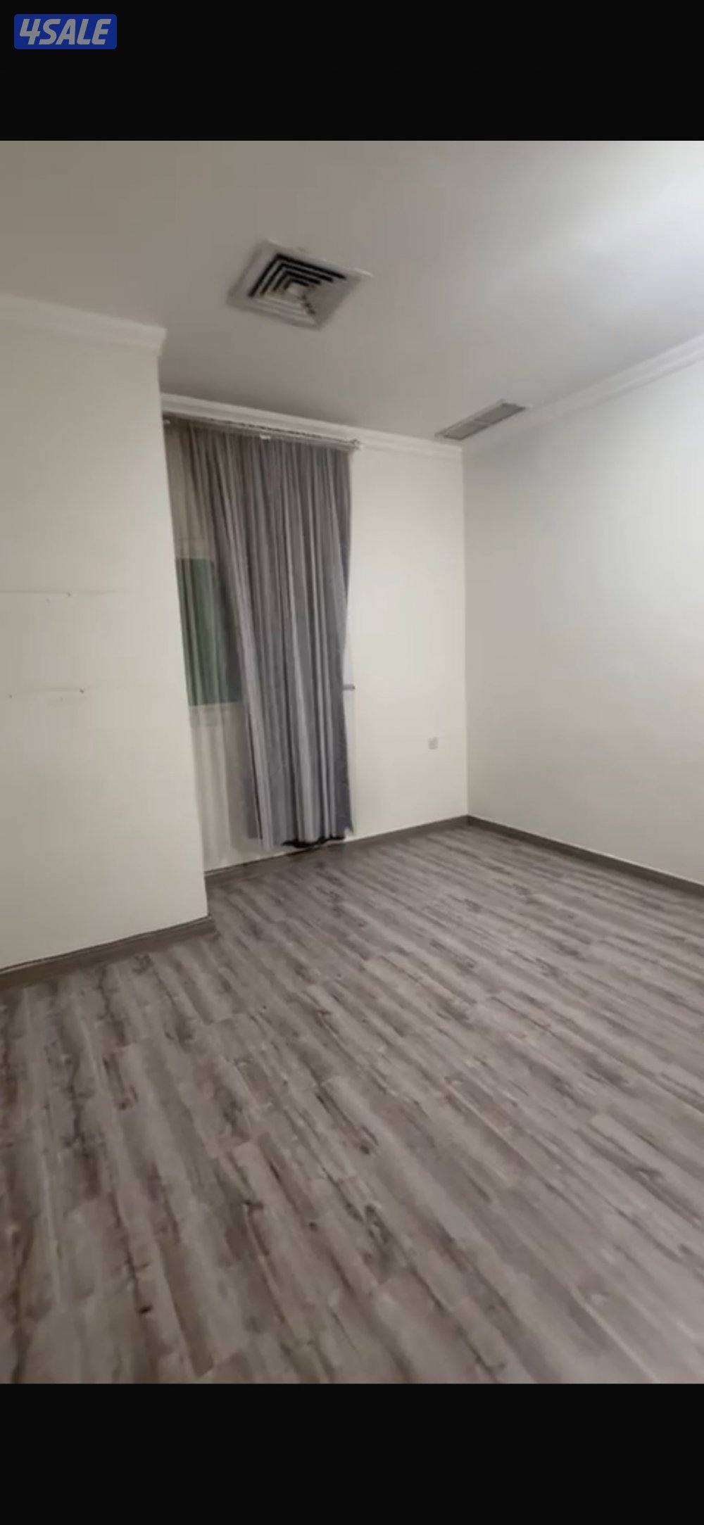 شقه للايجار في اشبيليه0