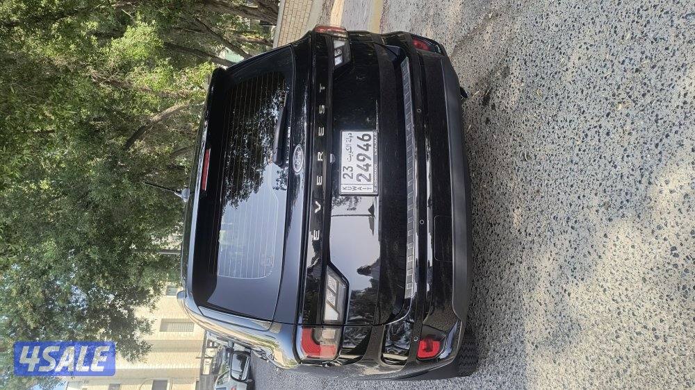 للبيع جيب فورد ايفريست موديل 2025 عداد 14 الف0