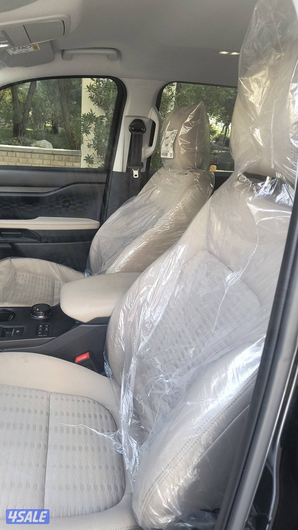 للبيع جيب فورد ايفريست موديل 2025 عداد 14 الف7