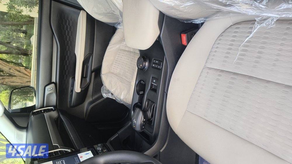 للبيع جيب فورد ايفريست موديل 2025 عداد 14 الف8