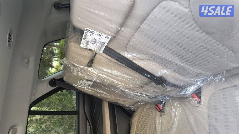 للبيع جيب فورد ايفريست موديل 2025 عداد 14 الف12