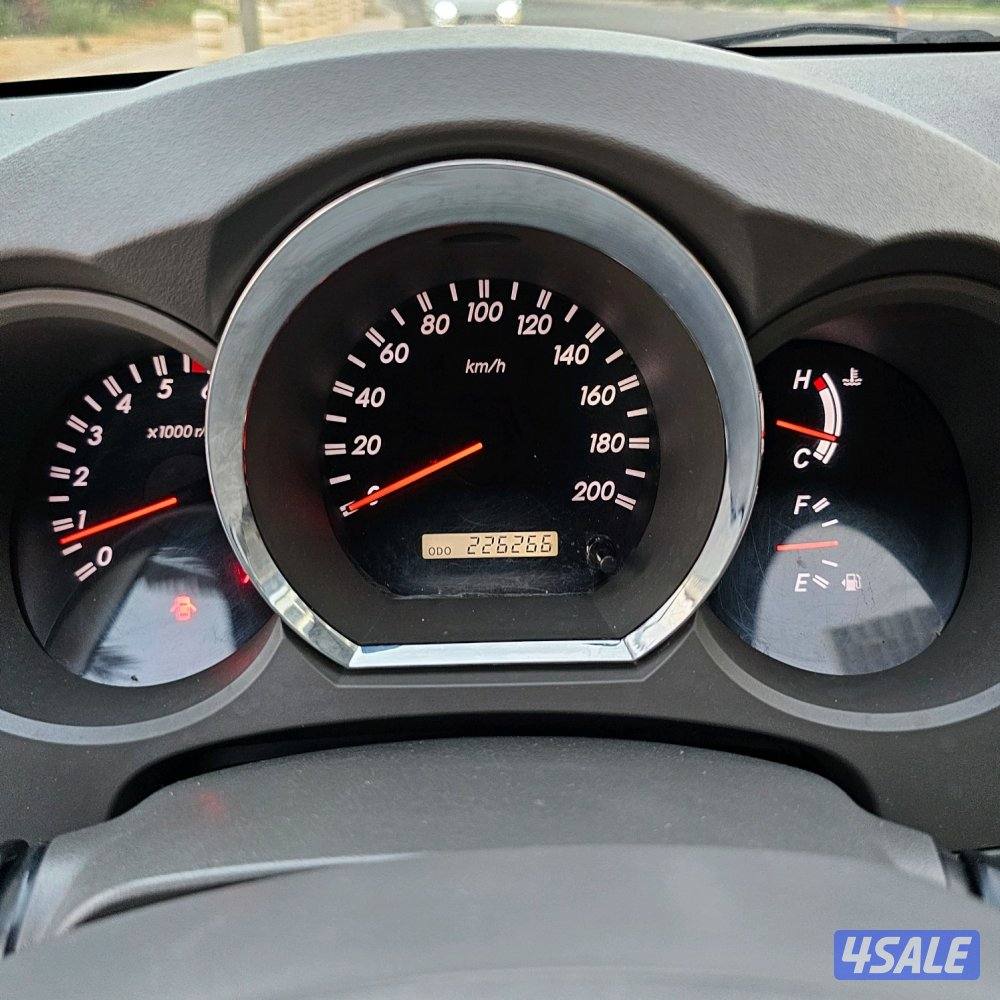 Toyota Fortuner 201010