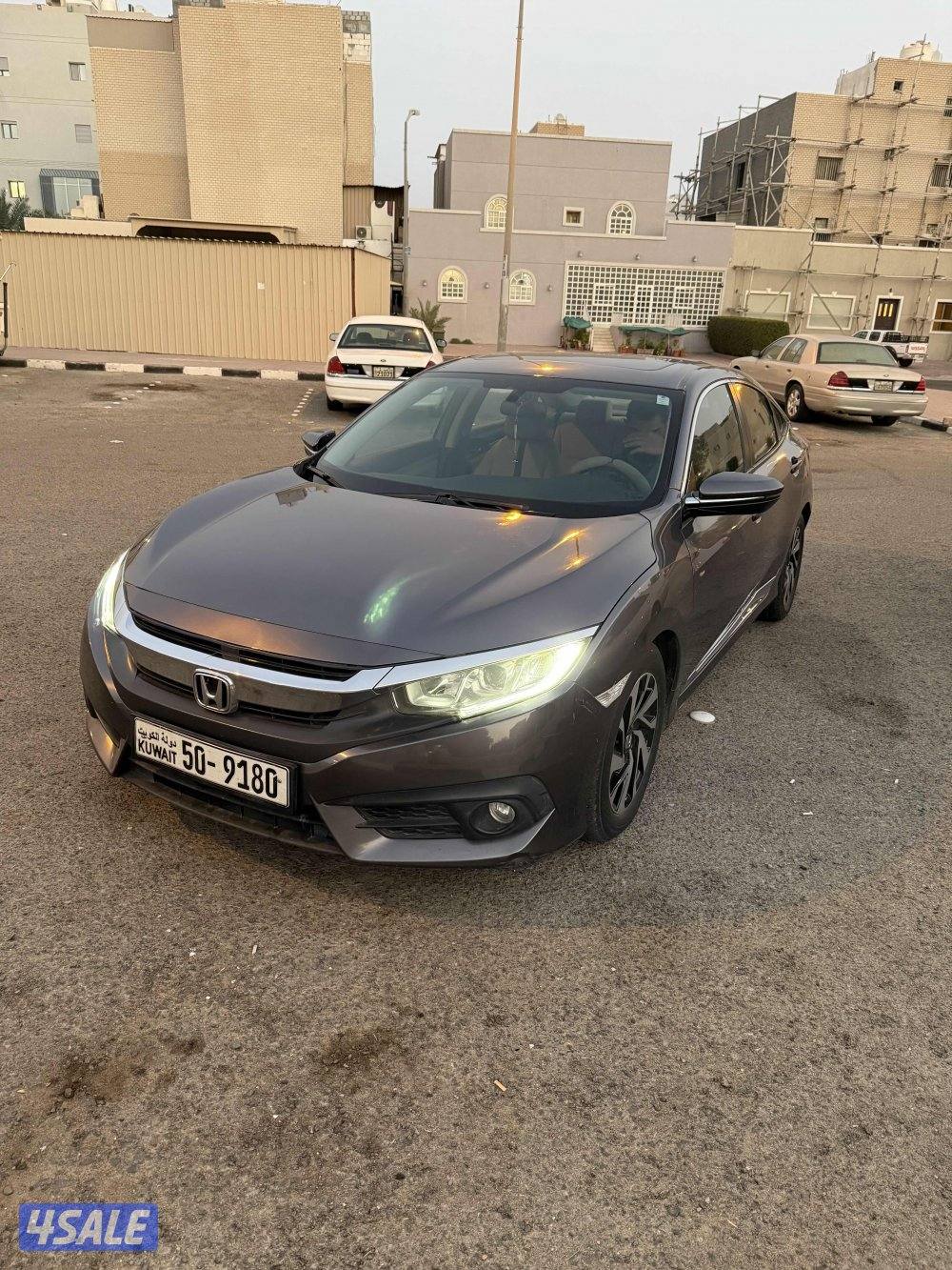 للبيع هوندا سيفيك ٢٠١٨5