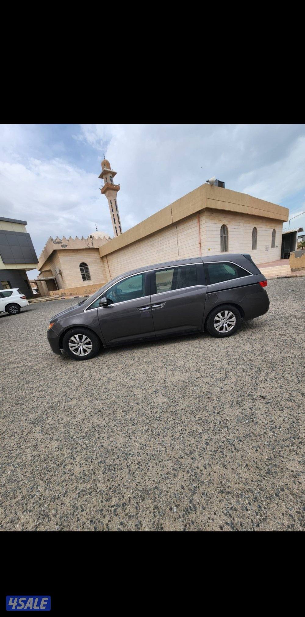 اوديسي موديل 2015 كامل المواصفات كشنات جلد ابواب متحركه فتحه 7 راكب0