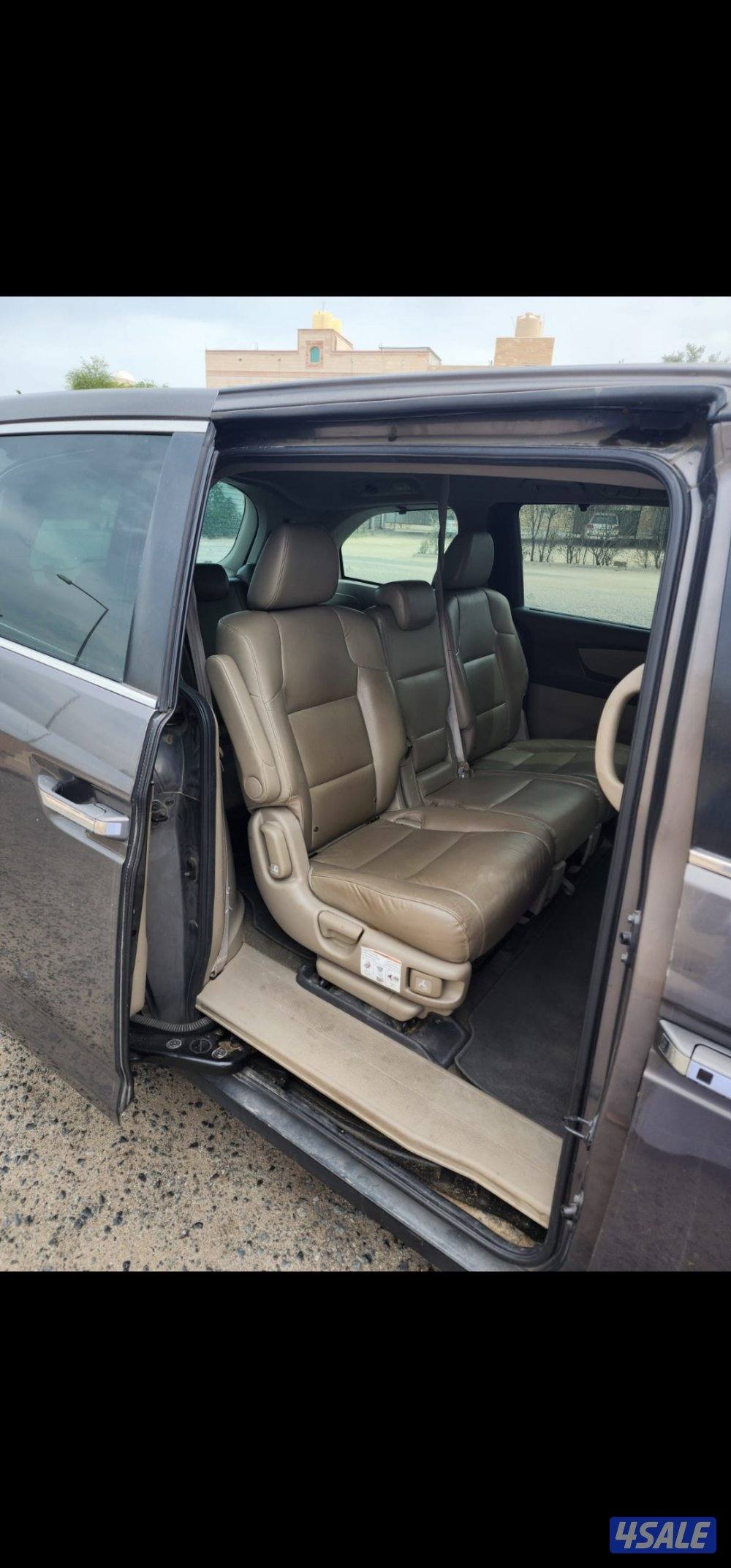 اوديسي موديل 2015 كامل المواصفات كشنات جلد ابواب متحركه فتحه 7 راكب5