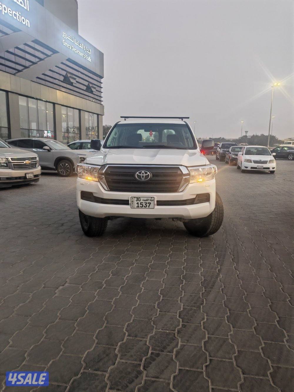 لاند استاندر وارد قطر يوجد فحص0