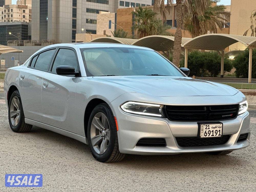 للبيع دودج شارجر ماشي ٤٥ الف كيلو0