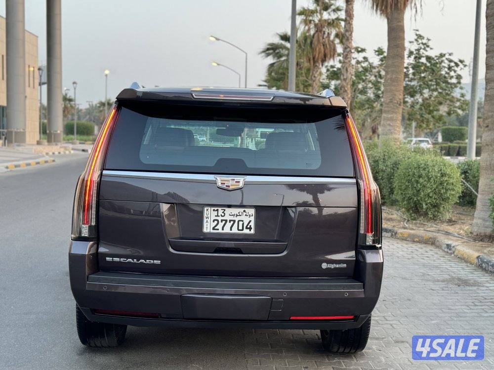 كاديلاك اسكاليد الغانم موديل 2015 بحاله ممتازه جدا4