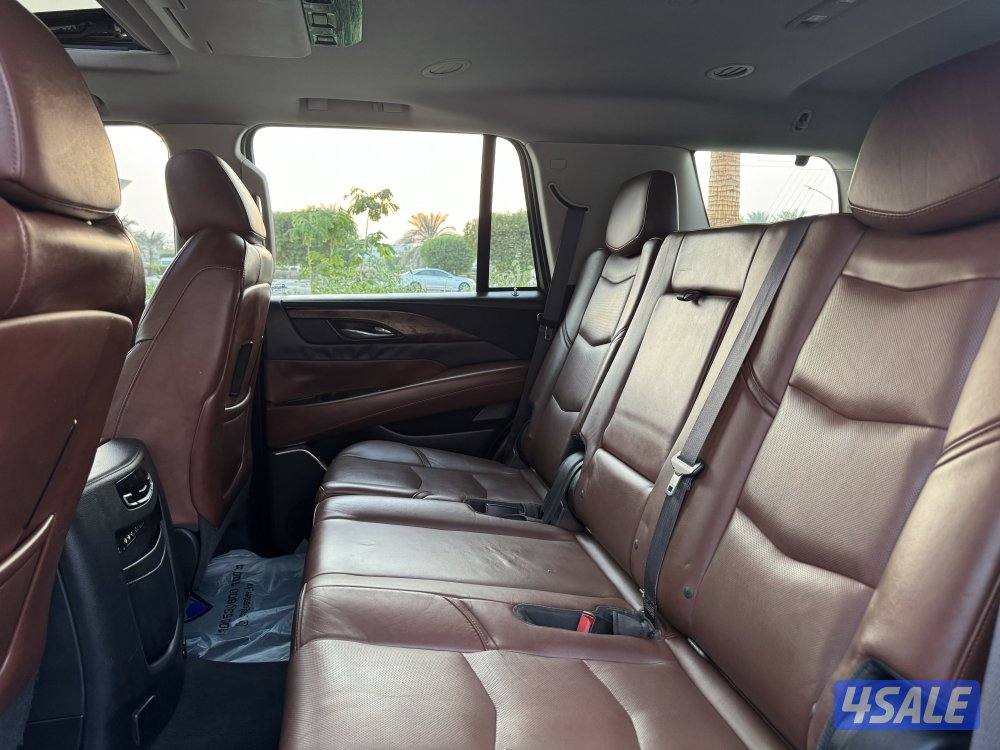 كاديلاك اسكاليد الغانم موديل 2015 بحاله ممتازه جدا7