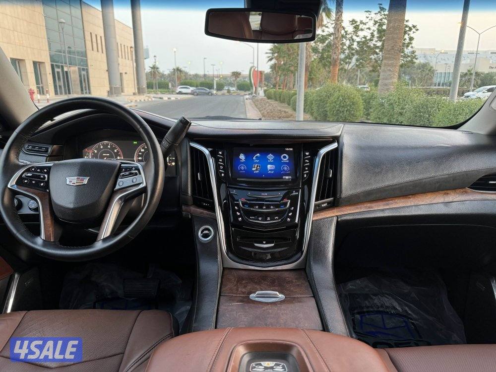 كاديلاك اسكاليد الغانم موديل 2015 بحاله ممتازه جدا9