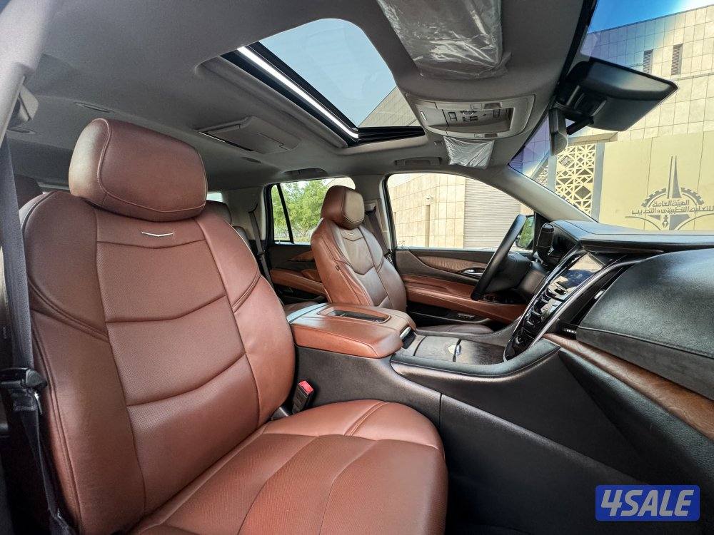 كاديلاك اسكاليد الغانم موديل 2015 بحاله ممتازه جدا11