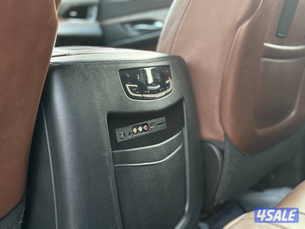 كاديلاك اسكاليد الغانم موديل 2015 بحاله ممتازه جدا12