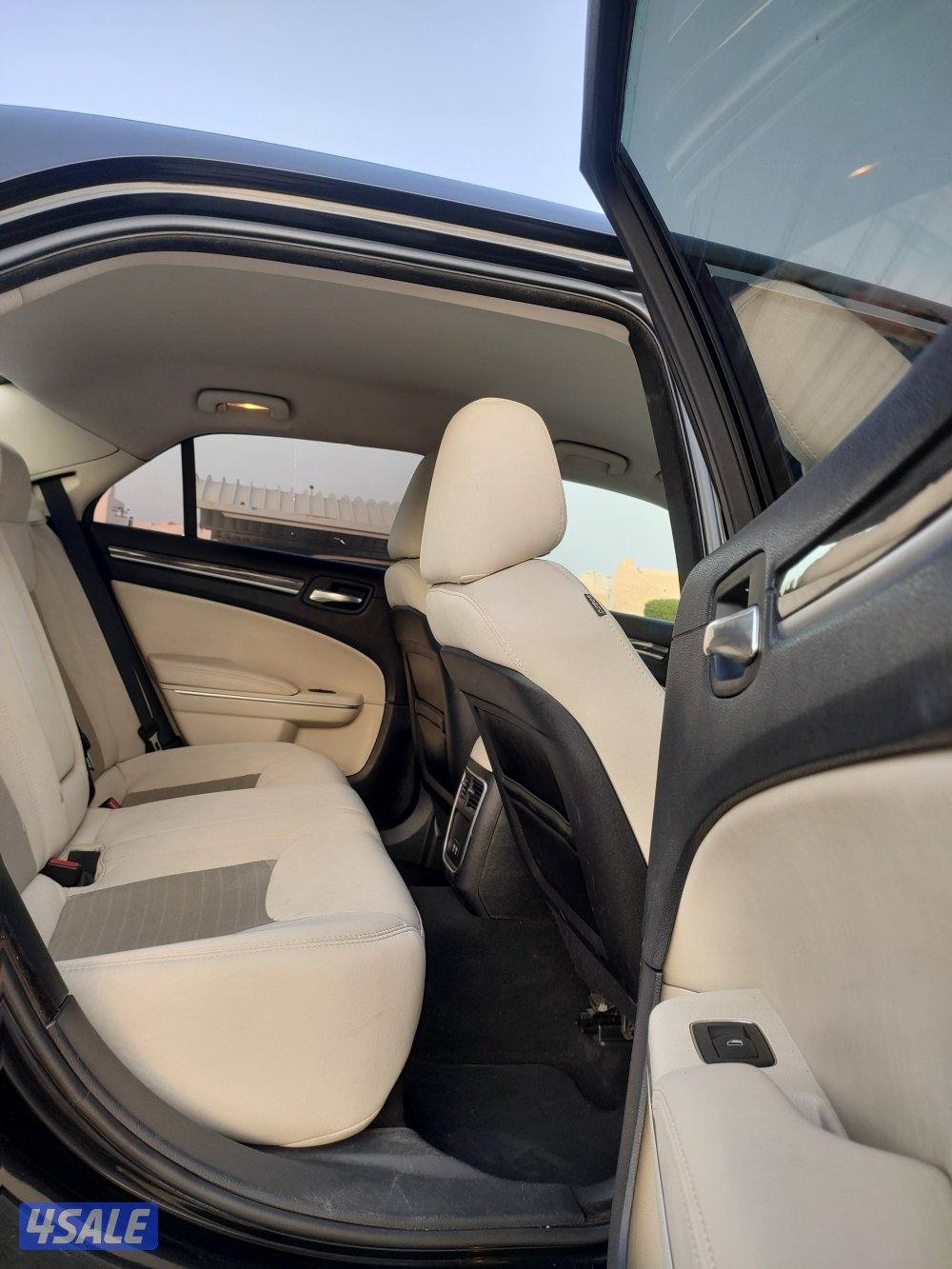 كرايزلر 300 C موديل 20199