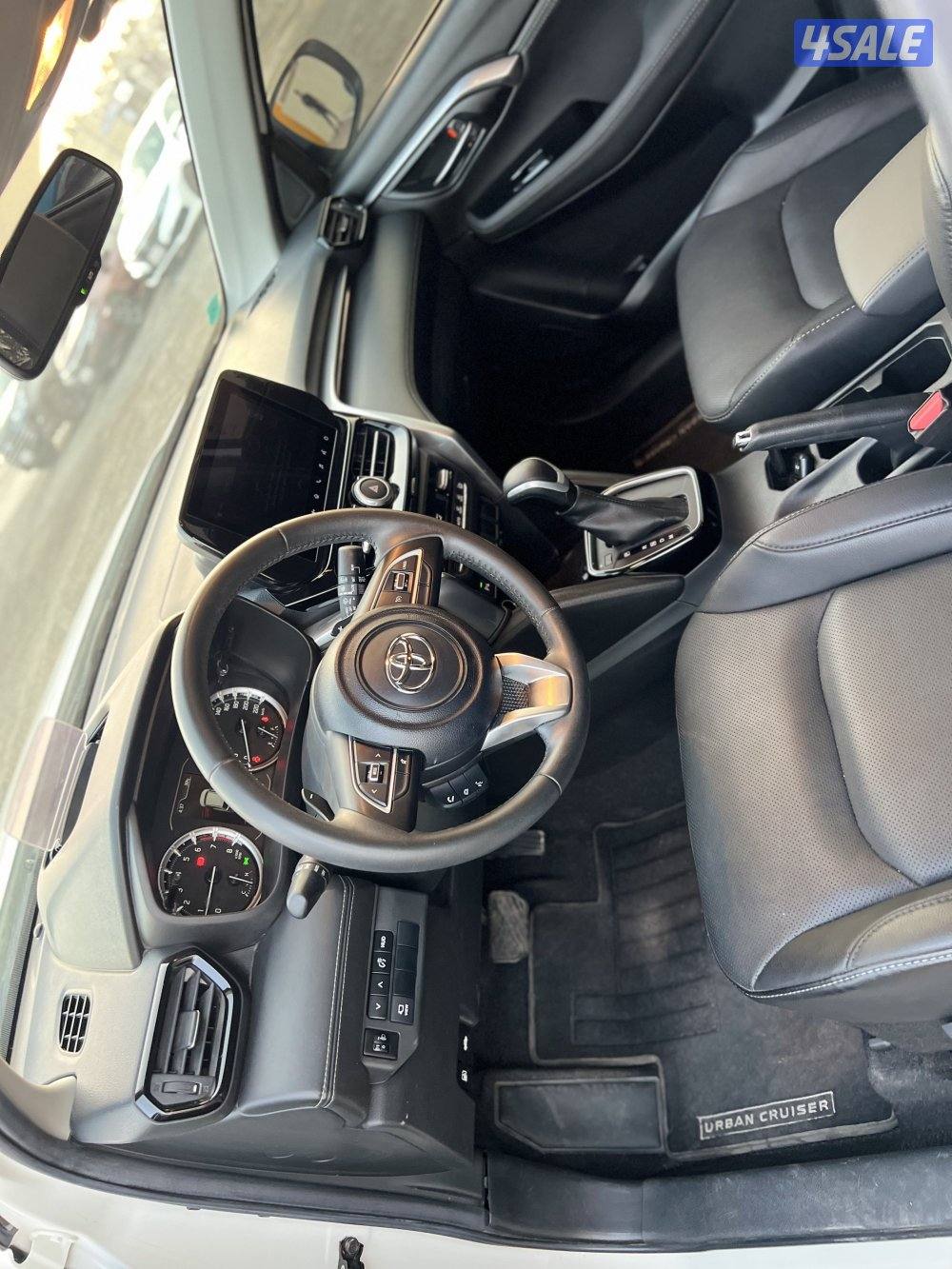للبيع تويوتا أوربان 2024 أصفار بالكفالة 1500 الفل10