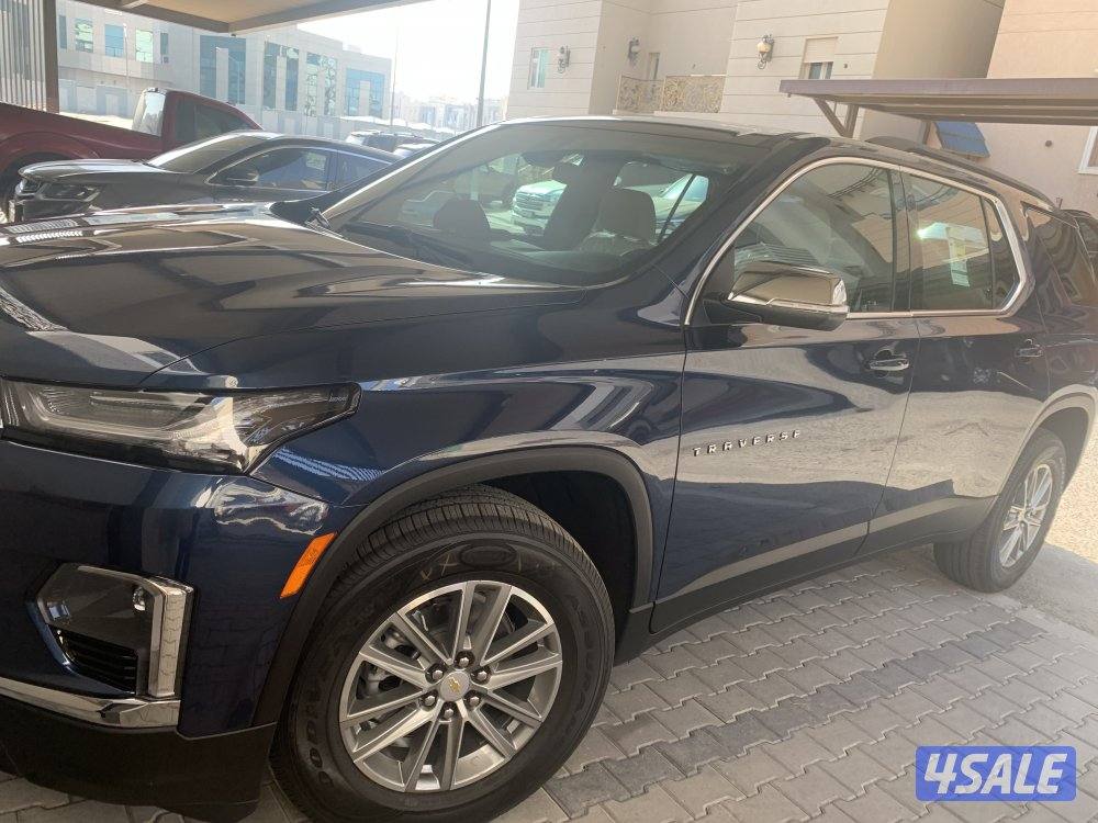 Chevrolet Traverse 2023 clean and low mileage1