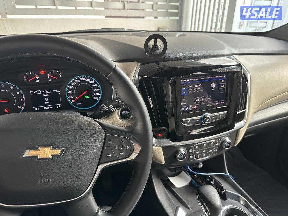 Chevrolet Traverse 2023 clean and low mileage9