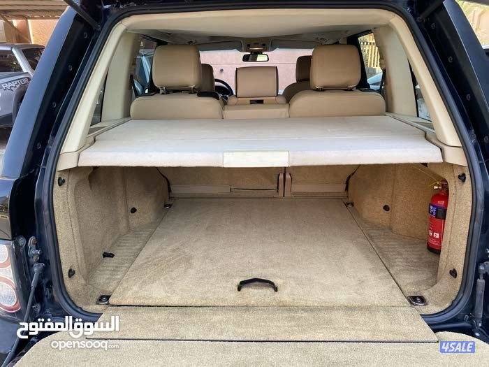 للبيع رنج روفر كلاسك موديل 2010. صبغ وكاله ماشي 267 الف. في حاله ممتاز4