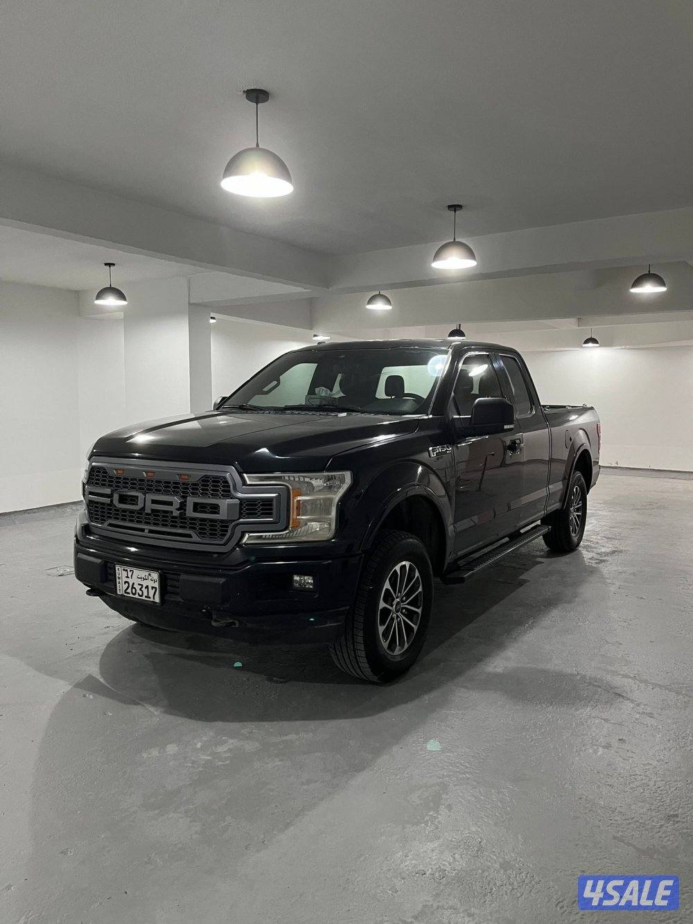 للبيع وانيت فوردFX4. وارد الغانم. مديل ٢٠١٩ دبل قير اعلاء درجه1
