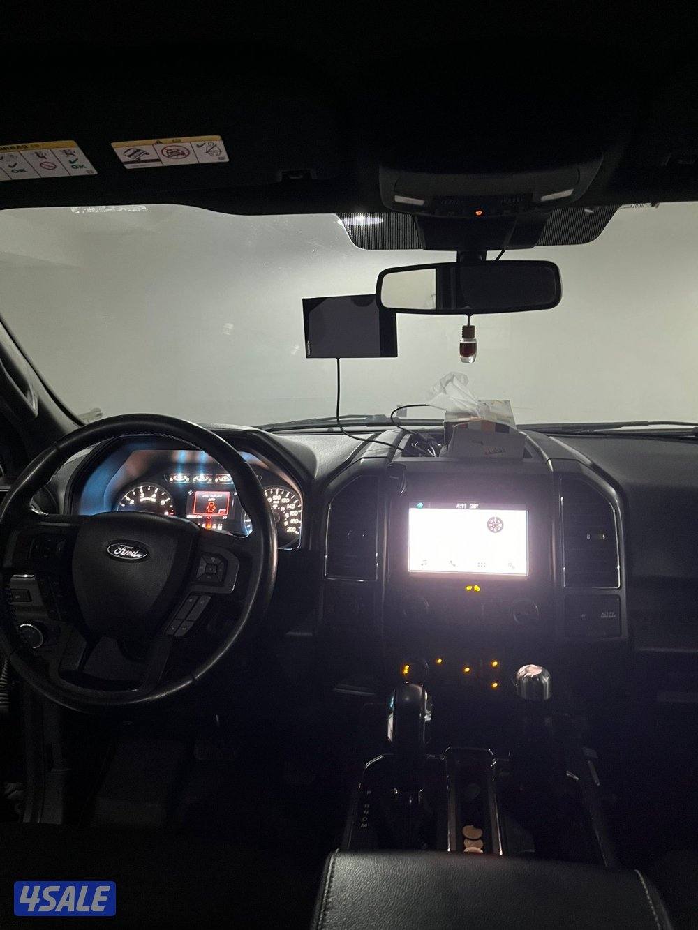 للبيع وانيت فوردFX4. وارد الغانم. مديل ٢٠١٩ دبل قير اعلاء درجه5