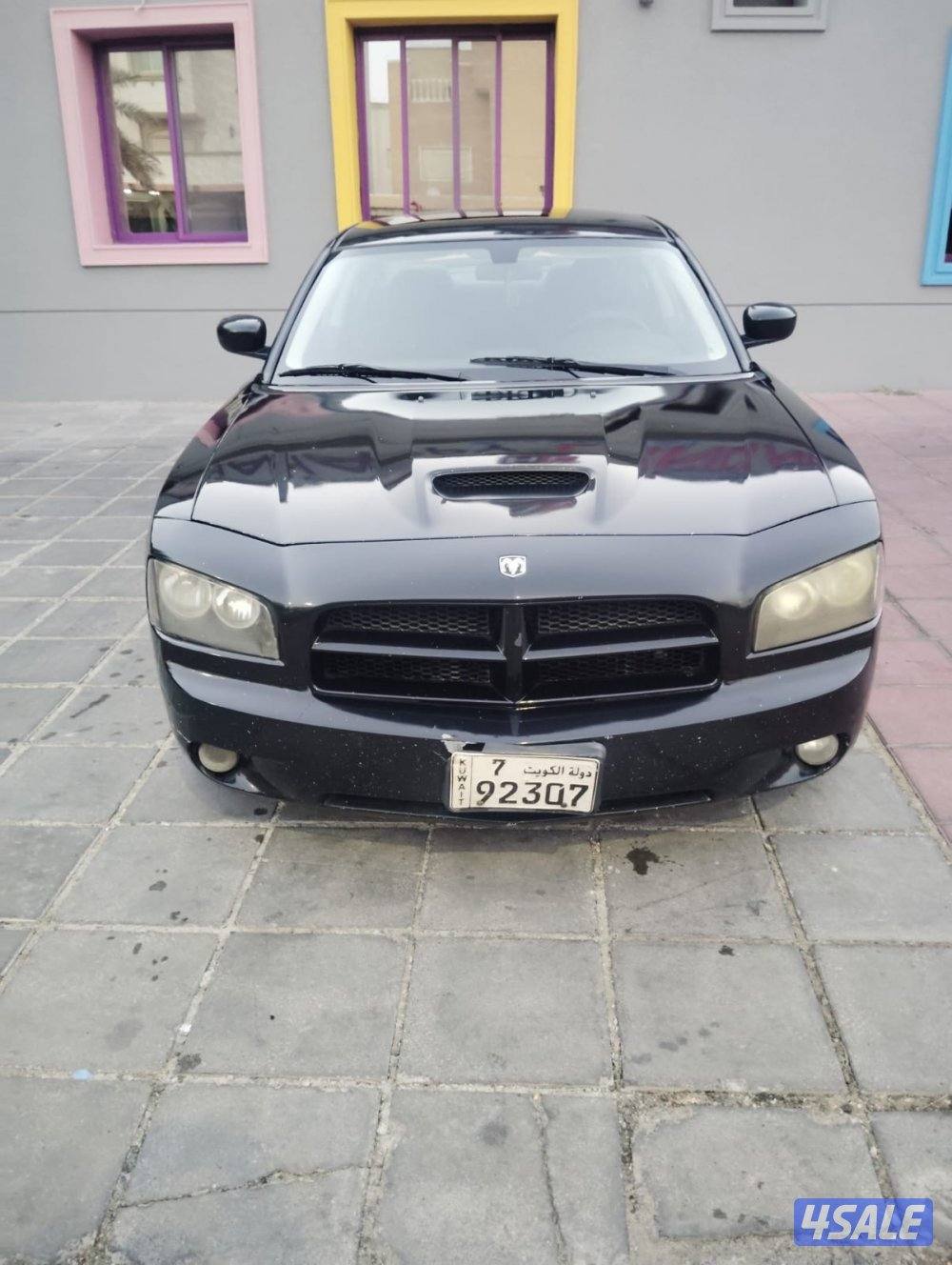 سيارة في حالة جيدة ومجدده البيمه سنة0