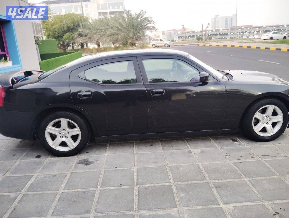 سيارة في حالة جيدة ومجدده البيمه سنة6