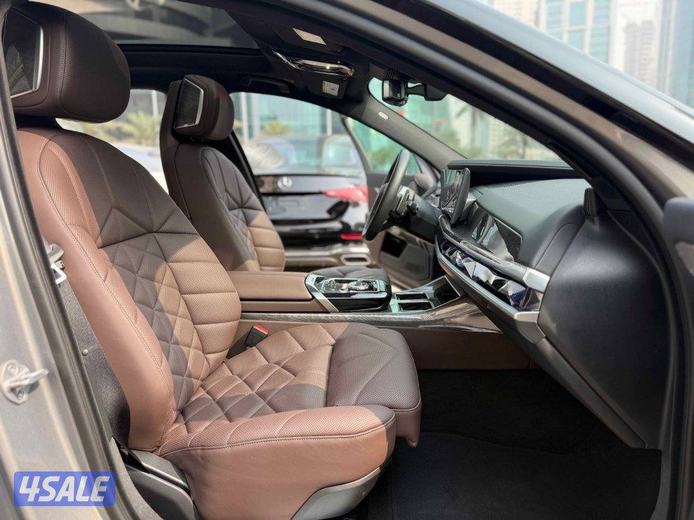 BMW…740i…موديل…2024…تحت الكفاله12