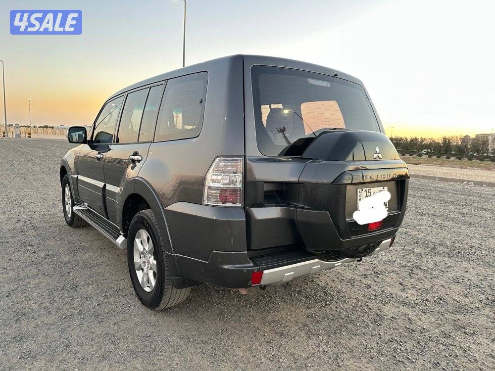 للبيع باجيرو ٢٠١٧ بحاله جيده1