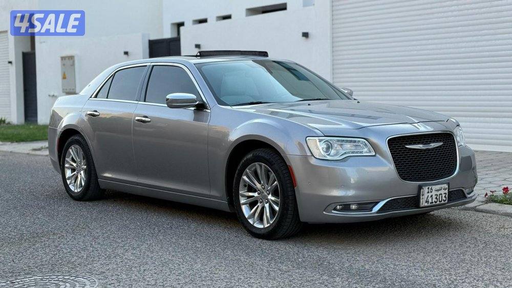 للبيع كرايسلر  c300 v8 موديل 20180