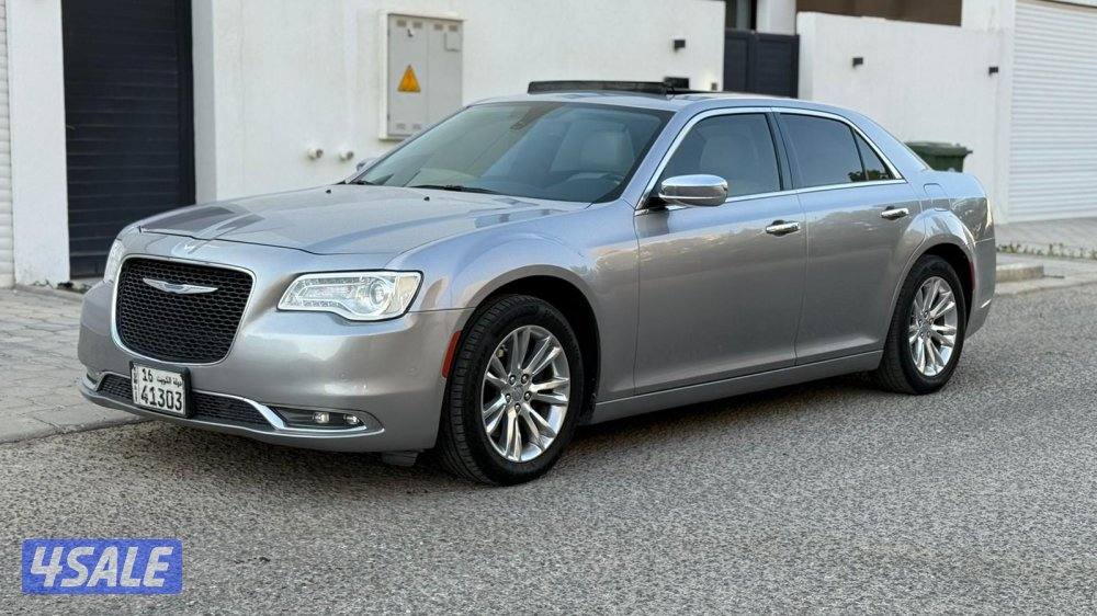 للبيع كرايسلر  c300 v8 موديل 20186