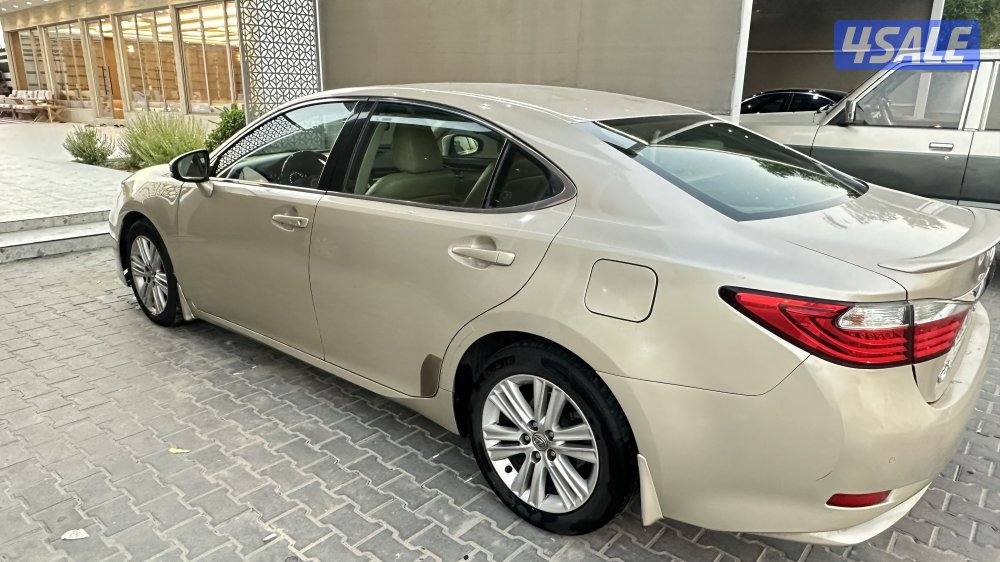 للبيع لكزس Es2014 شرط قير مكينه وفيه راس شاصي ماشي ٣٣٠0